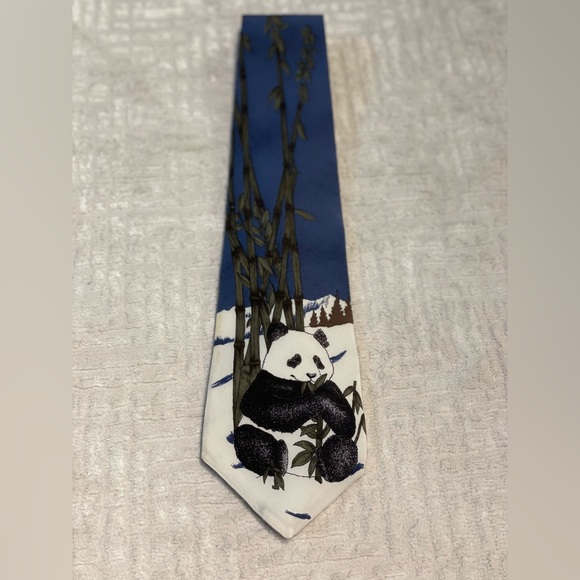 Vintage 1991 | The Giant Panda Tie | World Wildlife Fund | 100% Silk Neck Tie - Picture 1 of 3